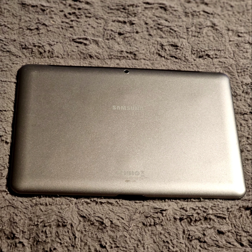 Samsung Tablet - Picture 2 of 2